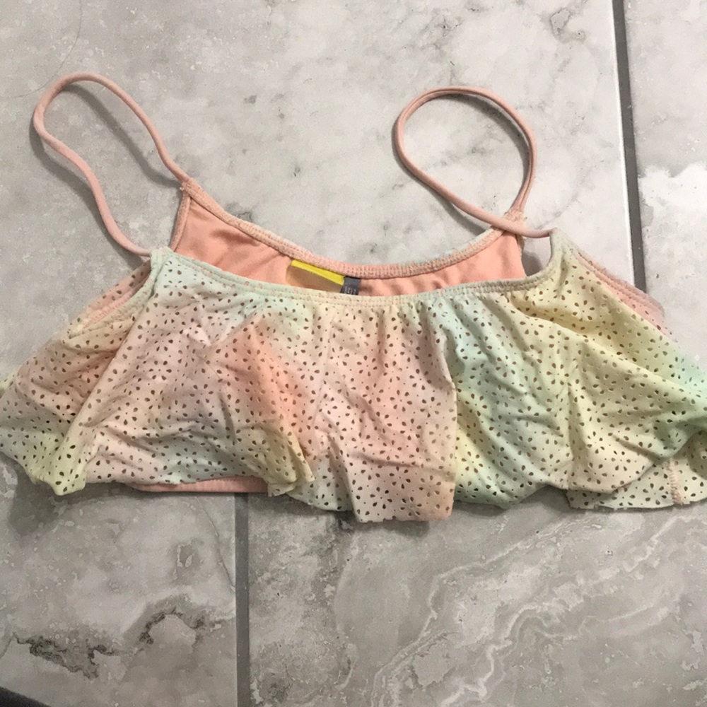 Medium Flowy bathing suit top🌟💗